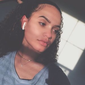 Meet your Posher, Daniella